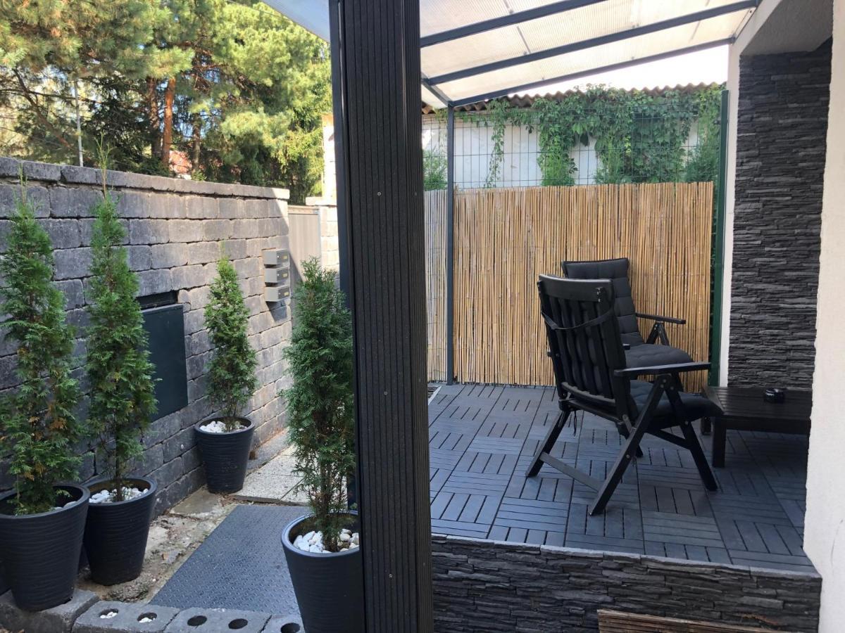 Apartman V Centre Michaloviec Михаловце Екстериор снимка