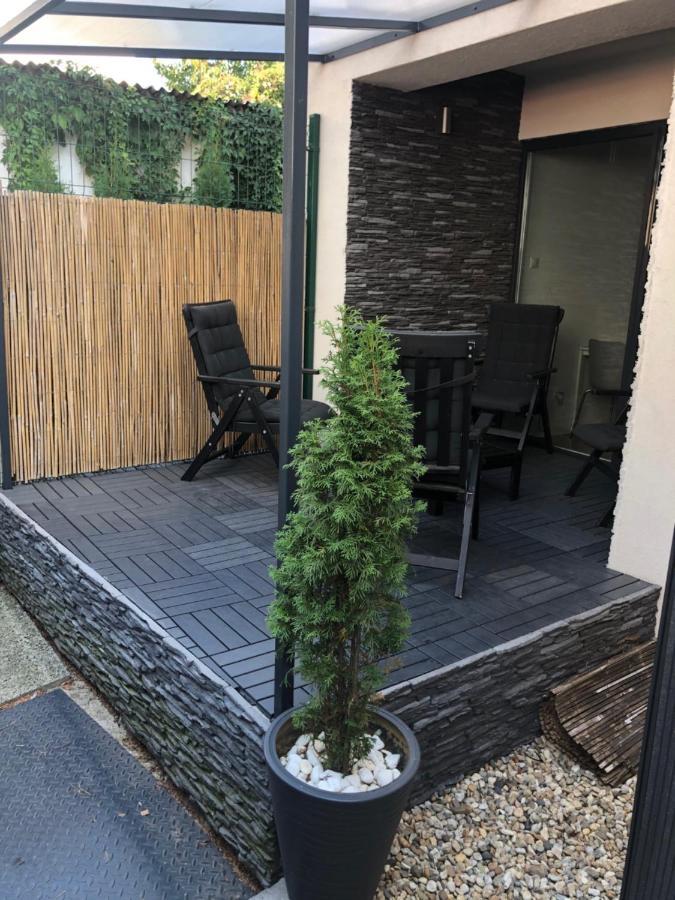 Apartman V Centre Michaloviec Михаловце Екстериор снимка