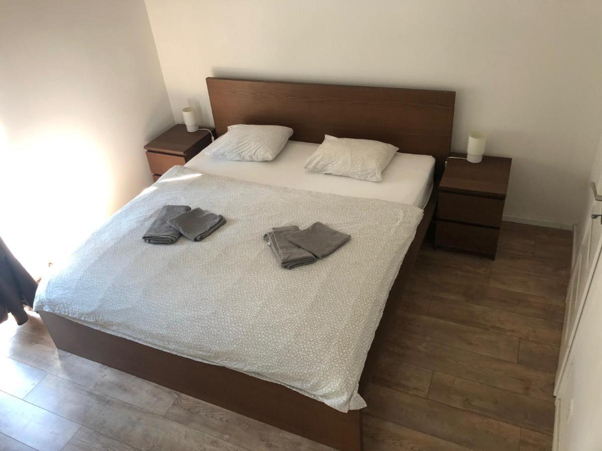 Apartman V Centre Michaloviec Михаловце Екстериор снимка