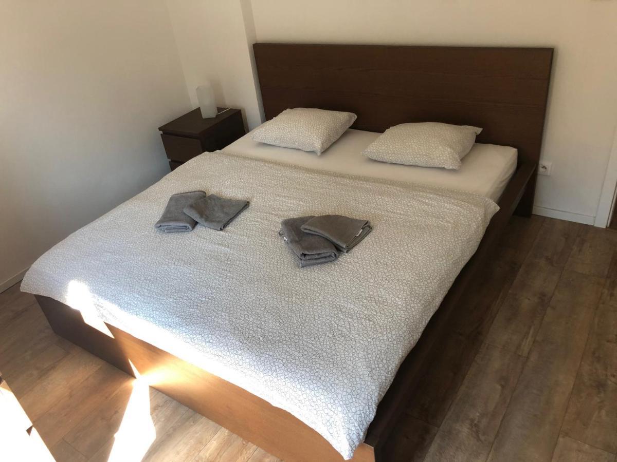 Apartman V Centre Michaloviec Михаловце Екстериор снимка