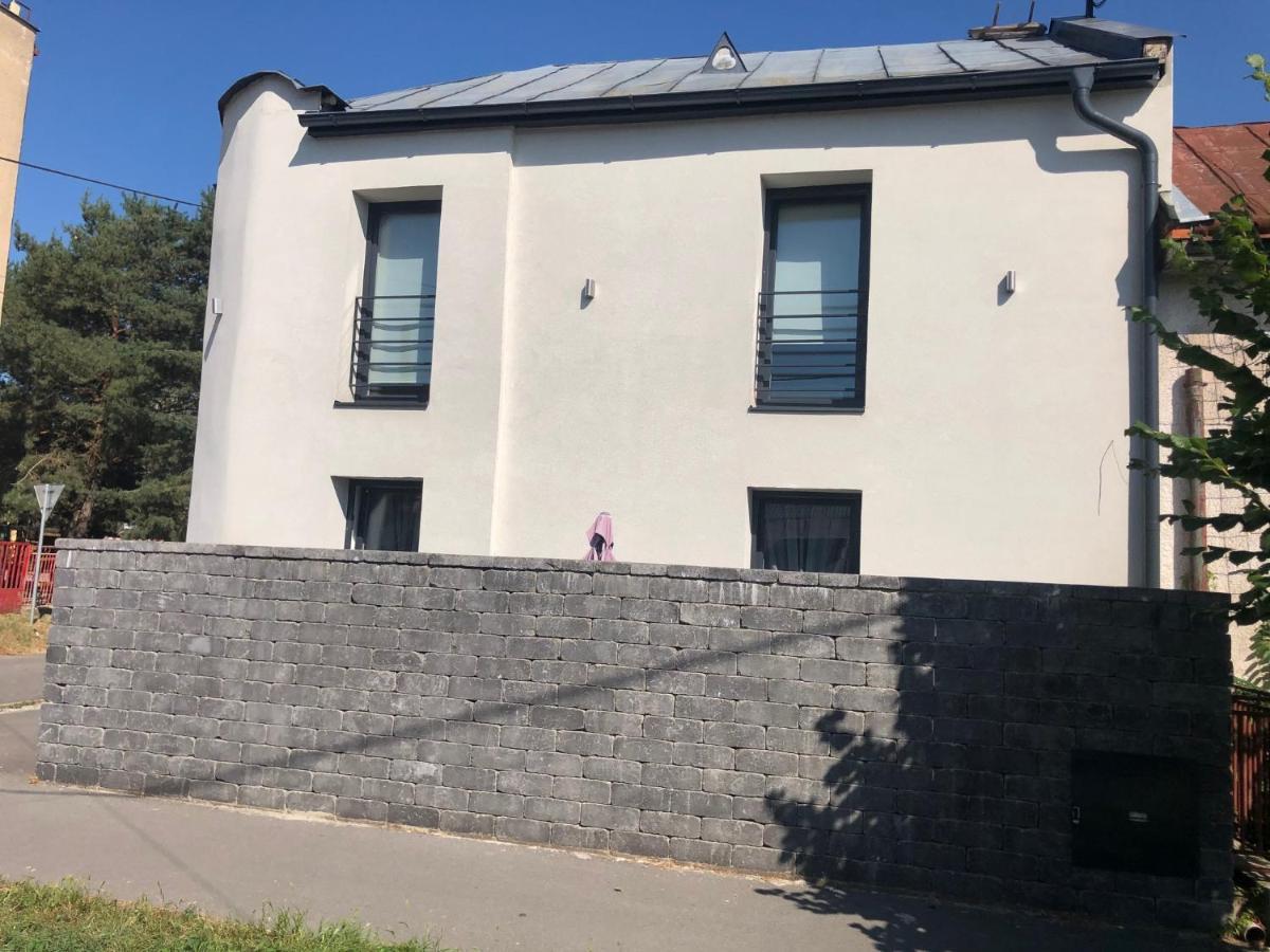 Apartman V Centre Michaloviec Михаловце Екстериор снимка