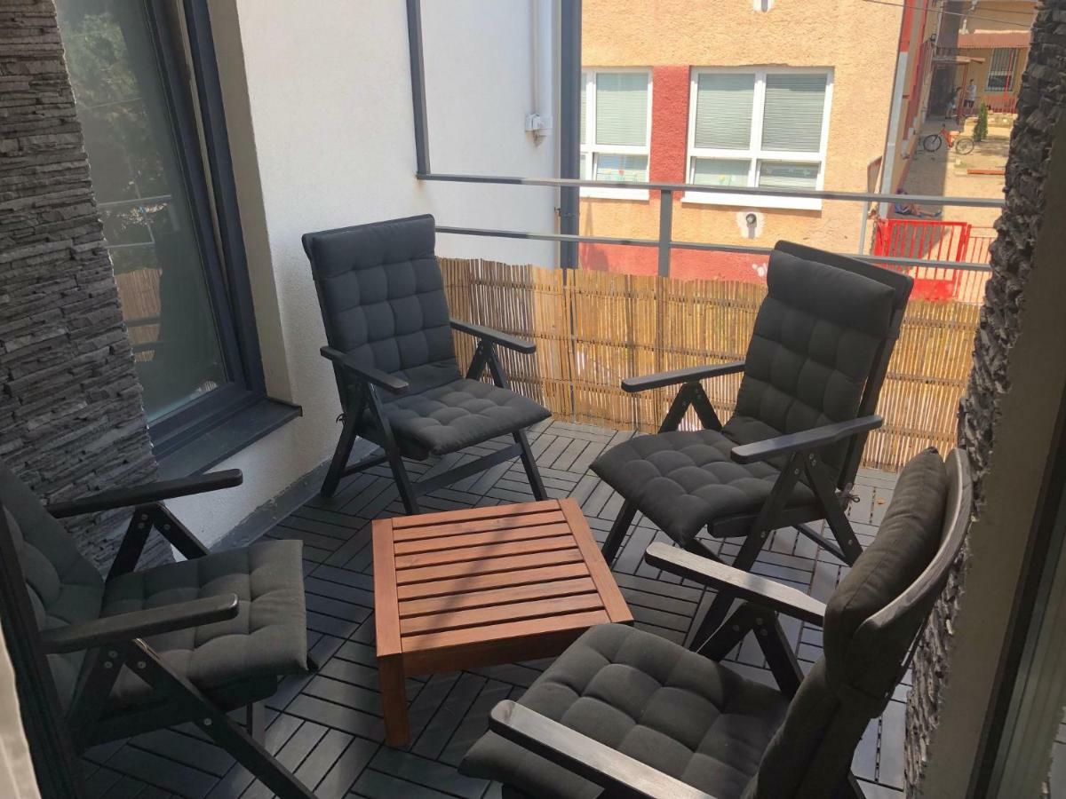 Apartman V Centre Michaloviec Михаловце Екстериор снимка