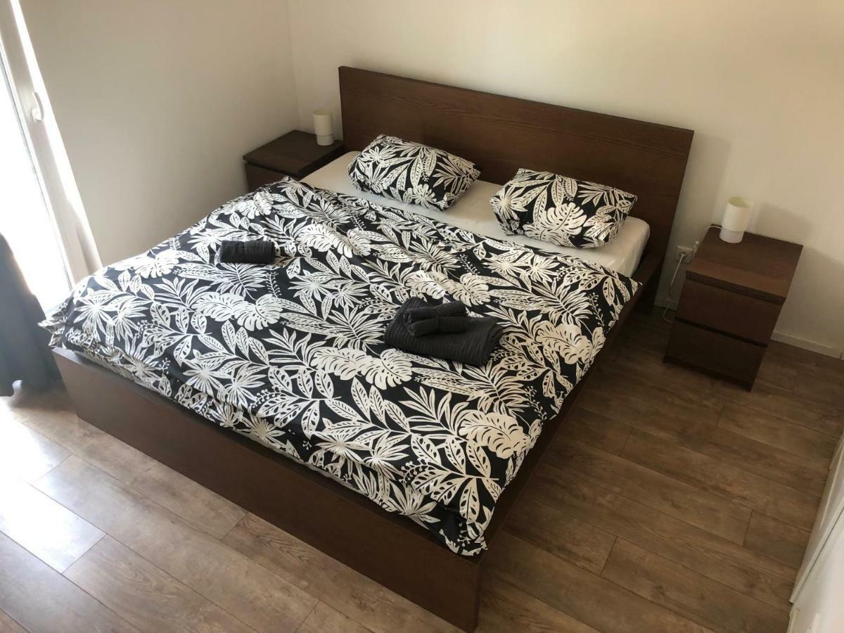 Apartman V Centre Michaloviec Михаловце Екстериор снимка